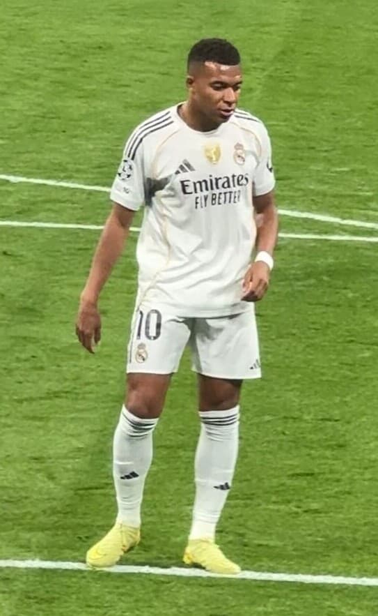 Kylian Mbappé official career goals tracker
